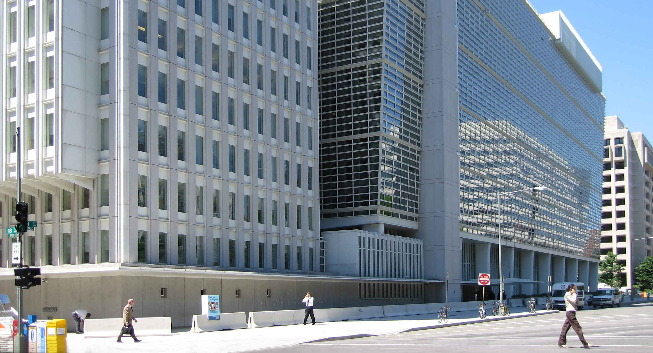 world_bank_building_at_washington.jpg